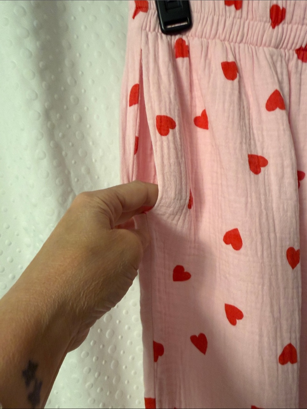 Women’s Pink Heart-Print Pajama Set - Picture 7 of 8
